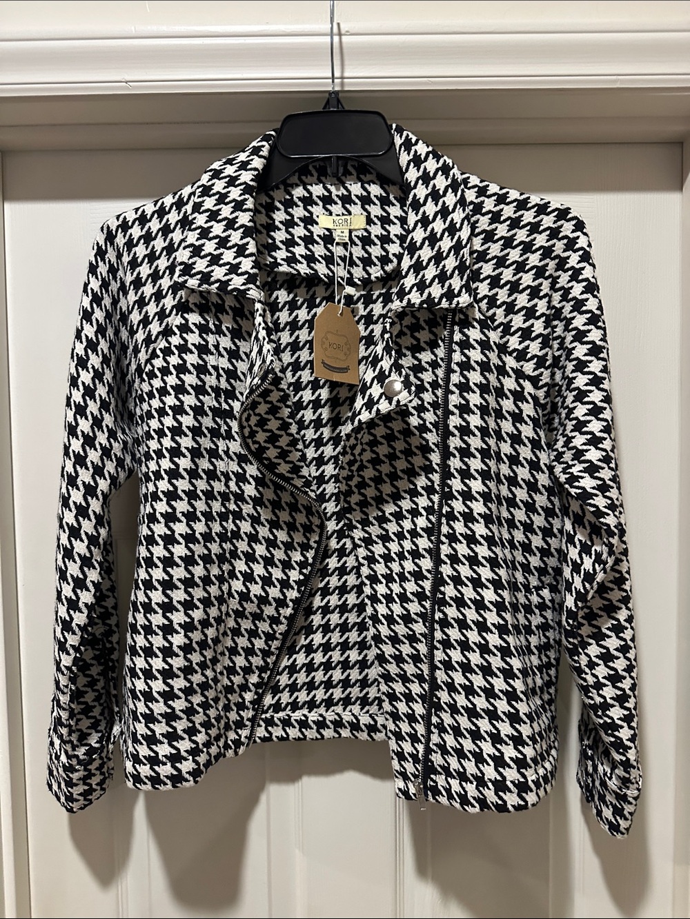 Kori Black & White Houndstooth Zip-Front Blazer
